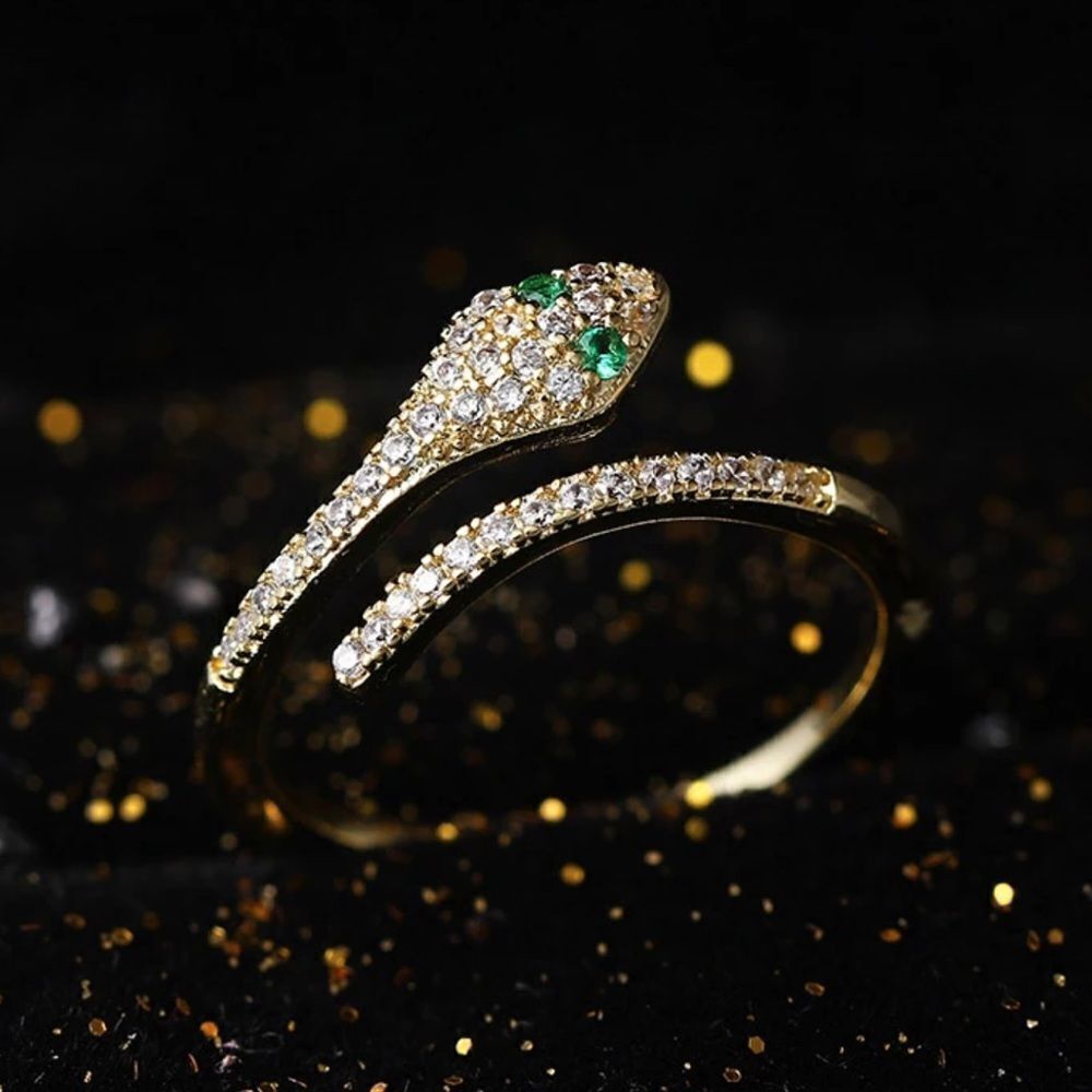 RESIZABLE SNAKE RING WITH GREEN EYES